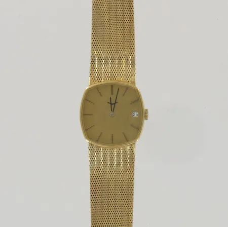 Kultarannekello, 6150-20, quartz, ei tietoa koneiston kunnosta, rannekkeen pituus maksimissaan 190mm, 585br, paino 79,4g