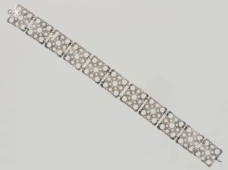 Viallinen rannekoru, design Liisa Vitali, Pitsi, pituus 190mm, 925, paino 10,9g