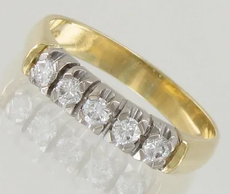Timanttisormus 5xn.0.07ct, koko 18¾, 585 kelta- ja valkokulta, paino 4,2g