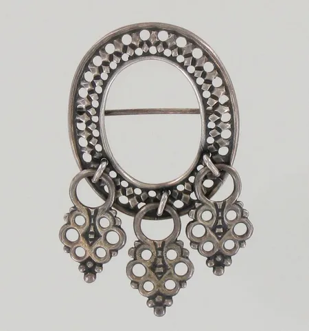 Rintakoru Kalevala Koru, Lapin solki, korkeus 55mm, vuodelta 1965, 916, paino 10,1g 