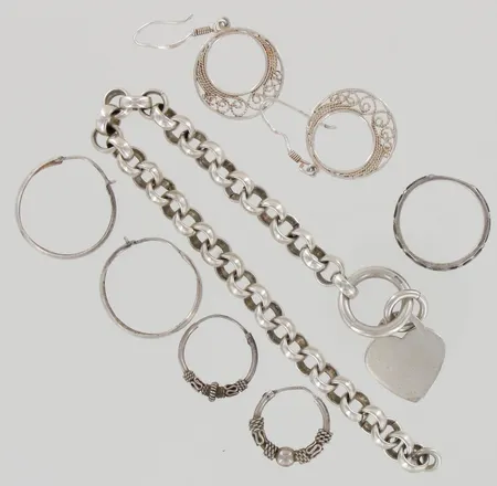 Viallisia koruja, 830-925, paino 28,8g