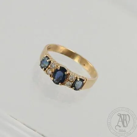 Timanttisormus 4xn.0.03ct, koko 17½, 585br, paino 2,7g 