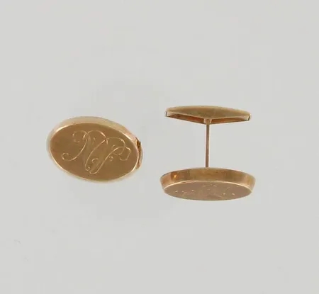Kalvosinnapit, kaiverretut, korkeus 13mm, 585, paino 7,7g