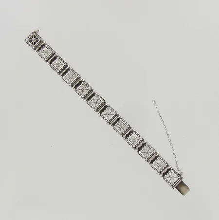 Rannekoru, varmuusketjun toinen pää irti, design Pentti Sarpaneva, pituus 185mm, vuodelta 1970, 830, paino 29,4g