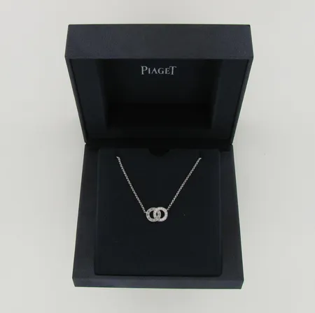 Timanttikaulakoru 13xn.0.01-0.02ct, pituus 43cm, Piaget, laatikko, 750 valkokulta, paino 11,4g
