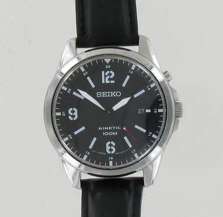 Teräsrannekello Seiko Kinetic 100M, taulun halkaisija 41mm, hihnan pituus 215mm