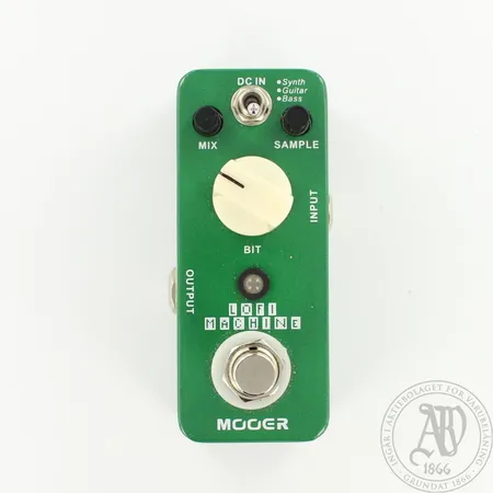 Efektipedaali MOOER Lofi Machine, Sample Reducing Pedal, käyttämätön ja laatikossa.