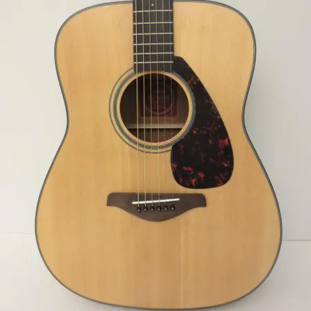 Akustinen kitara Yamaha FG700MS, pehmeä laukku. Ota yhteys panttilainaamoon kuljetusmaksusta sopimiseksi.