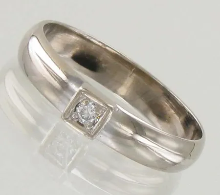 Timanttisormus 1xn.0.05ct, koko 17¾, 585 valkokulta, paino 3,0g