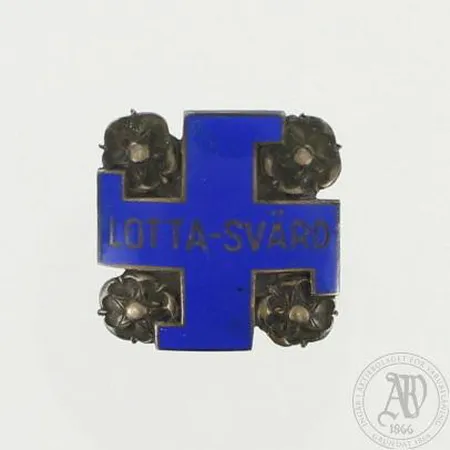 Lotta Svärd jäsenmerkki, vuodelta 1933, nro.55104, 813br, paino 9,8g