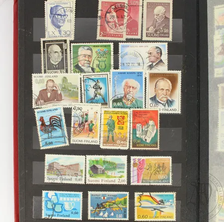 Postimerkkikokoelma, n.250 suomalaista ja n.30 ulkomaalaista merkkiä