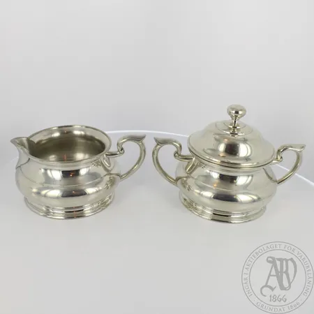 Kermakko ja sokerikko, Selangor Pewter 97%, korkeus 62 ja 99mm, tinaa