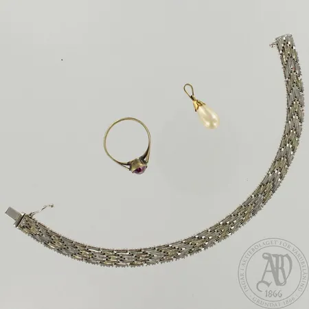 Ranneketju kivisormus ja kiviriipus, ketjun pituus 190mm, sormuksen koko 18½, riipuksen korkeus 23mm, 925br, paino 22,2g