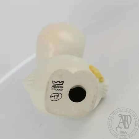 Muumifiguuri, korkeus 130mm. Ota yhteys panttilainaamoon kuljetusmaksusta sopimiseksi.