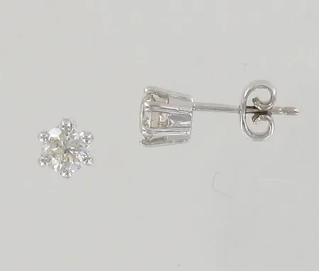 Timanttikorvakorut 2xn.0.41ct, 585 valkokulta, paino 1,9g