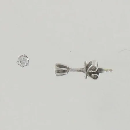 Timanttikorvakorut 2xn.0.07ct, 585 valkokulta, paino 0,8g