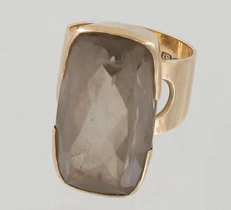 Viallinen kivisormus, 585br, paino 11,5g