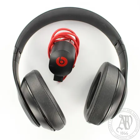 Langattomat kuulokkeet, Beats by Dr. Dre (matta musta) virtajohto, laatikko ja kuitti 