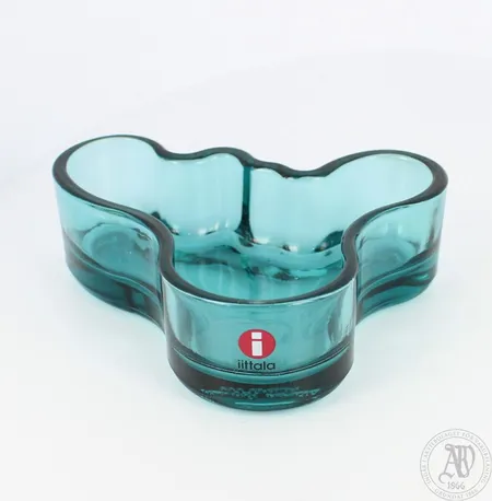 Aalto-maljakko Iittala, mitat 30x100mm, turkoosi Lähetetään postipakettina.