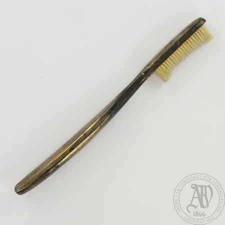 Hammasharja, pituus 155mm, 813, vuodelta 1912, paino 29,3g 