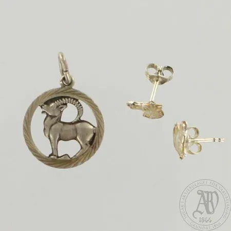 Korvakorut ja riipus, 835-925, paino 1,7g 