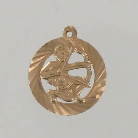Viallinen riipus, 585, paino 0,6g