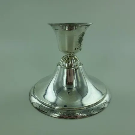 Kynttilänjalka, kaiverrettu, korkeus 70mm, 813br, paino 66,7g 