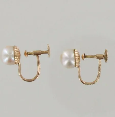 Helmikorvakorut, korkeus 12mm, 585br, paino 1,8g