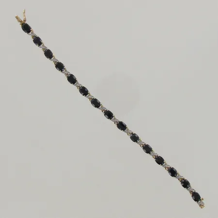 Kivirannekoru timanteilla 4xn.0.005ct, yksi timantti puuttuu, pituus 165mm, 416br kelta- ja valkokulta, paino 8,0g