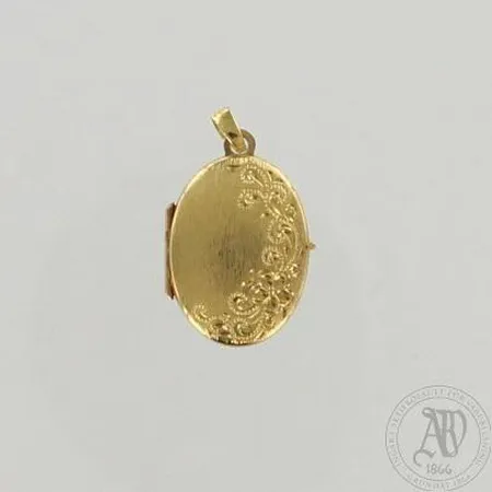 Medaljonkiriipus, kaiverrettu, korkeus 26mm, 585br, paino 2,0g