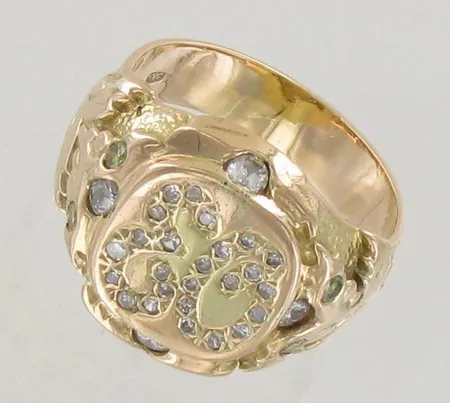 Timanttikantasormus 4xn.0.10ct (yksi kivi viallinen) 4xn.0.04ct 26xn.0.005ct, koko 21, 585, paino 14,8g