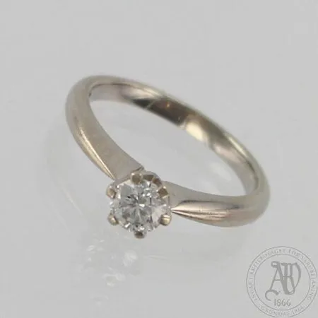 Timanttisormus 1xn.0.45ct, koko 17, 750 valkokulta, paino 4,4g 
