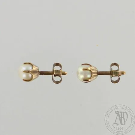 Helmikorvakorut, helmen Ø 6mm, 585br, paino 1,4g 