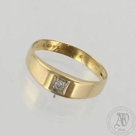 Timanttisormus 1xn.0.08ct, kaiverrettu, koko 20½, 585, paino 2,5g 
