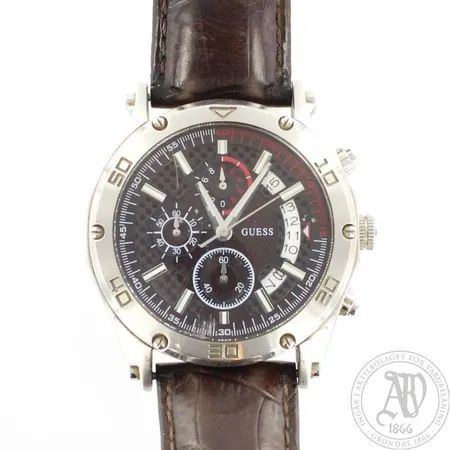 Teräsrannekello Guess,  W15070G1, quartz: paristo loppunut, taulussa käytön jälkiä, taulun Ø 45mm, nahkaranneke