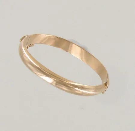 Rannerengas, kaiverrettu, käytön jälkiä, Ø 58mm, 585br, paino 13,3g