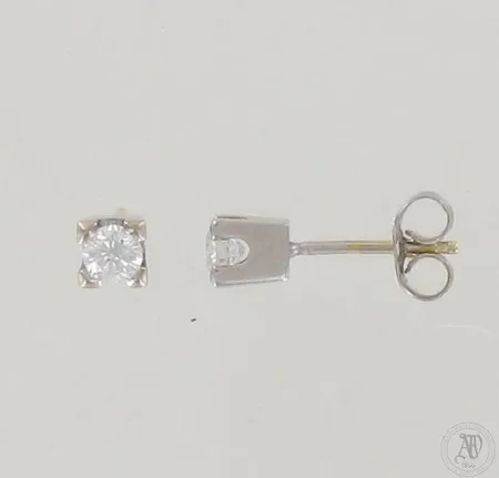 Timanttikorvanapit 2xn.015ct, 585 valkokulta, paino 1,2g