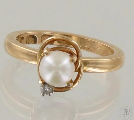 Timanttisormus helmellä 1xn.0.02ct, koko 17¾, kaiverrettu, 750, paino 5,8g