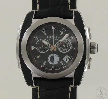 Teräsrannekello Breil Milano nahkarannekkeella, taulun koko 38x46mm
