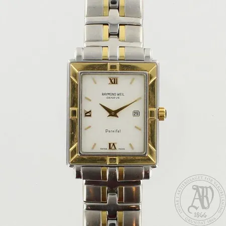 Teräsrannekello Raymond Weil Parsifal, teräsrannekkeella, rannekkeen pituus 195mm, quartz, ref.no. 9330 B474265, taulun mitat 27x30mm, laatikko ja todistus, paristo loppunut.