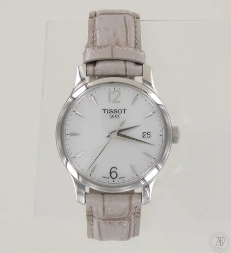 Teräsrannekello Tissot 1853, quartz, takakannessa kaiverrus, helmiäistaulun Ø 33mm, uudenveroinen, laatikko ja ohjekirja