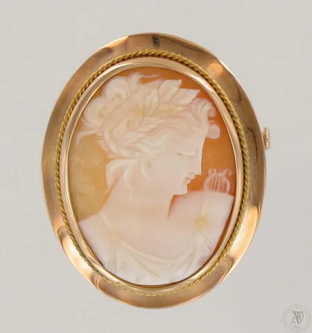 Camee-rintaneula, korkeus 37mm, 585br, paino 6,6g