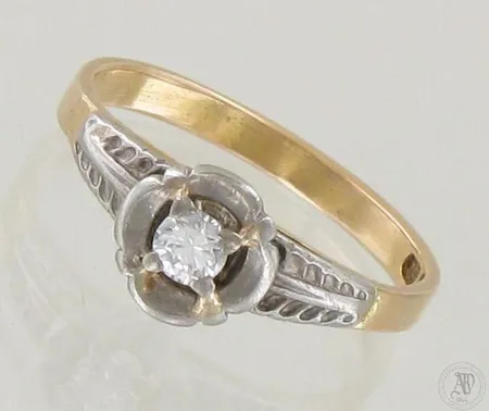 Timanttisormus 1xn.0.16ct, koko 17¾, 750 kelta- ja valkokulta, paino 2,7g