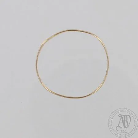 Viallinen sormus, 750, paino 1,6g