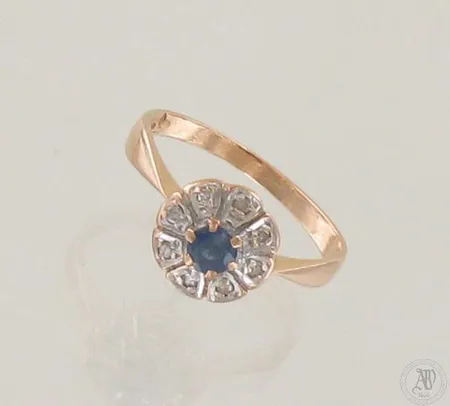 Sinisafiirisormus timanteilla 8xn.0.005ct, koko 17, 585br, paino 2,2g