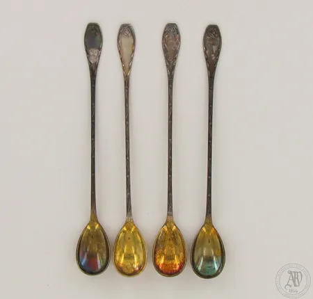 Neljä cocktail-lusikkaa, pituus 170mm, vuodelta 1968, 813, paino 54,5g