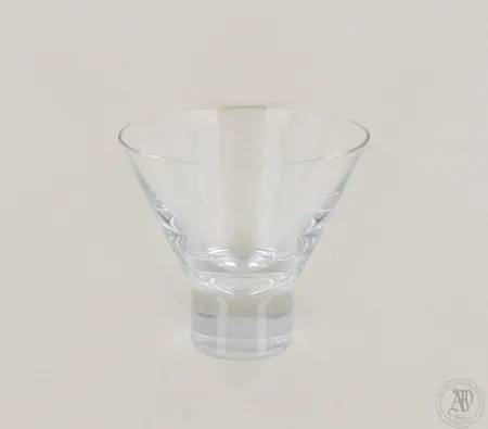 Cocktail-lasi Iittala Aarne 14 cl, kirkas, design Göran Hongell. Lähetetään postipakettina.