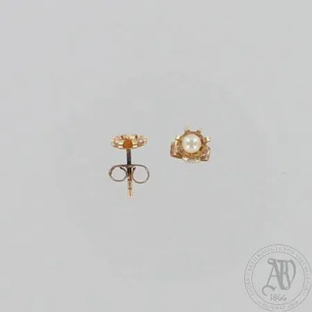 Vialliset korvanapit, 585br, paino 0,6g