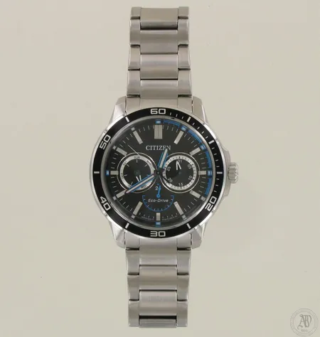 Teräsrannekello Citizen Eco-Drive, quartz, mallinumero 36378, taulun Ø45mm, rannekkeen pituus 210mm, takuu voimassa 4.1.2019 asti, uudenveroinen, laatikko ja paperit
