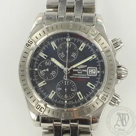 Teräsrannekello Breitling Chronographe, mallinumero 13356, sarjanumero 2587858 Ø 42mm, rannekkeen pituus 185mm, automaatti, aitoustodistus, kuitti ja laatikko,  